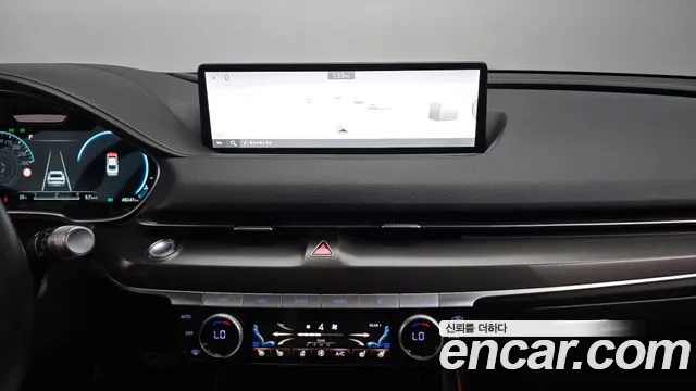 Genesis G80 Бензин 2.5 турбо AWD — Фото автомобиля 13