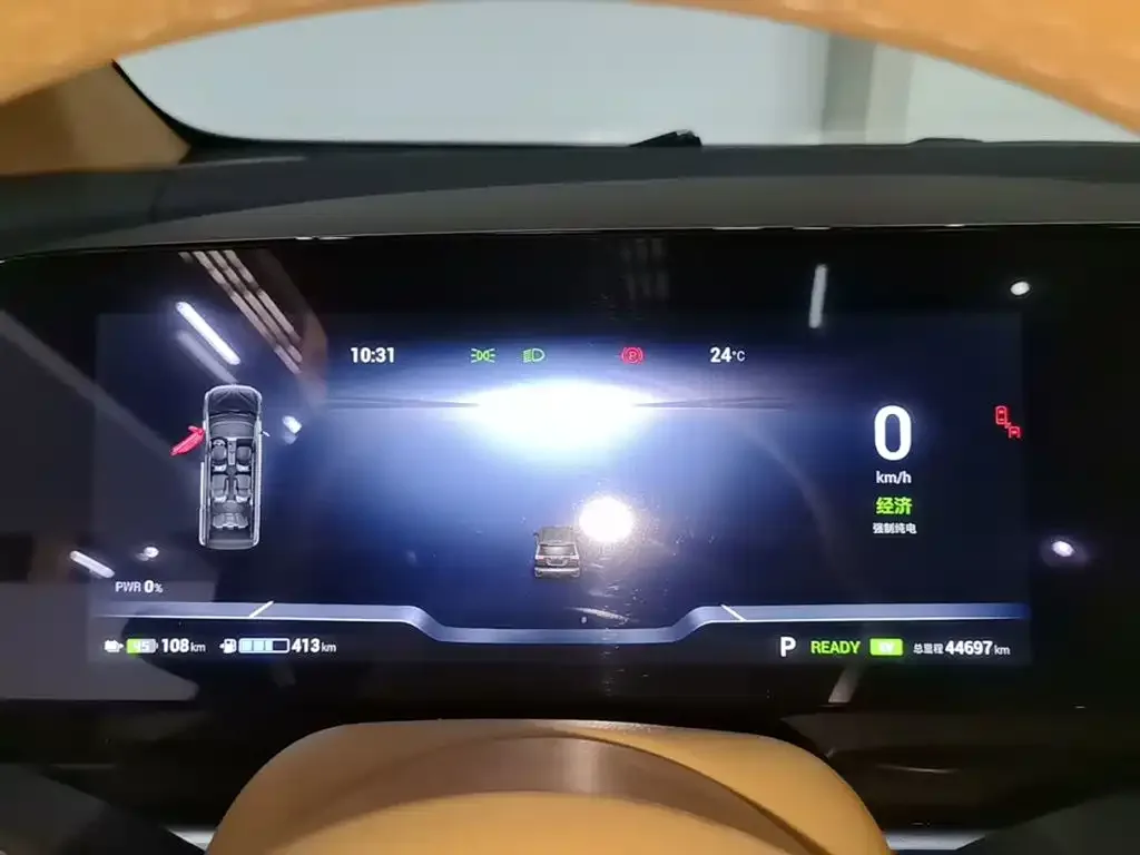 Voyah Auto Voyah Dreamer 2024 PHEV Extended Range Flagship Edition — Фото автомобиля 11