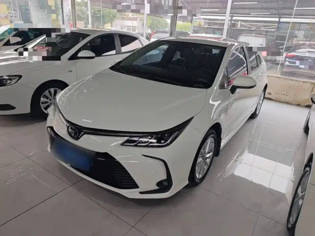 Фотография автомобиля — Toyota Corolla