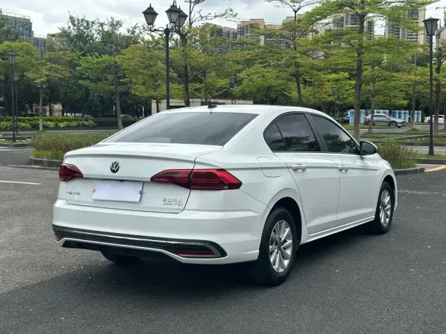 Volkswagen Bora — Фото автомобиля 17