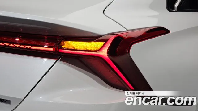 Kia K8 K8 Hybrid — Фото автомобиля 8