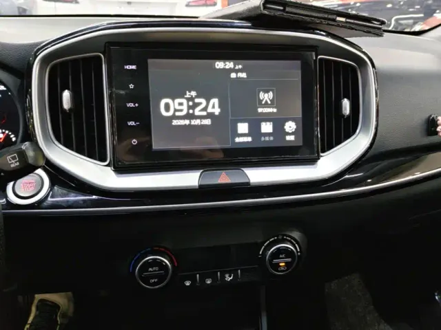 Kia KX1 — Фото автомобиля 12