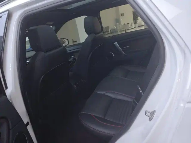 Land Rover Discovery Sport — Фото автомобиля 6