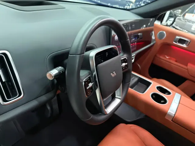 Li Auto L7 — Фото автомобиля 12