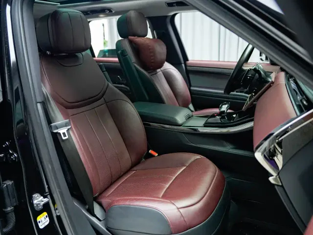 Land Rover Range Rover Sport — Фото автомобиля 15