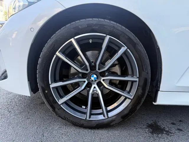 BMW 3 Series — Фото автомобиля 9
