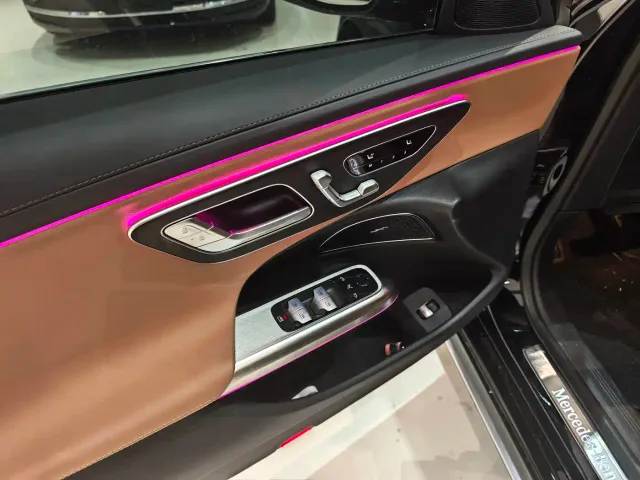 Mercedes-Benz E-Class — Фото автомобиля 6