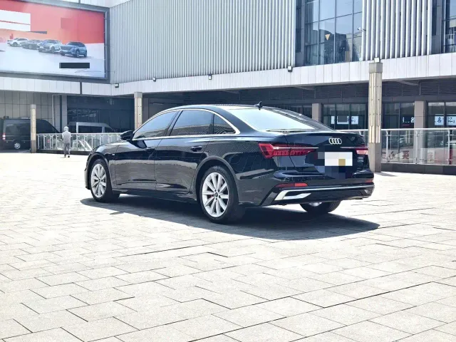 Audi A6L — Фото автомобиля 10