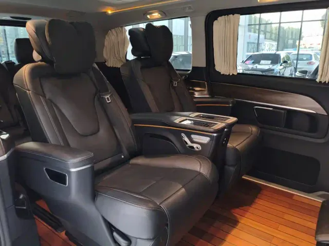 Mercedes-Benz V-Class — Фото автомобиля 16