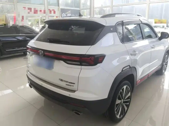 Changan CS35 Plus — Фото автомобиля 6