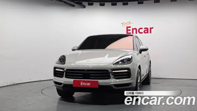 Porsche Cayenne — Фото автомобиля 3