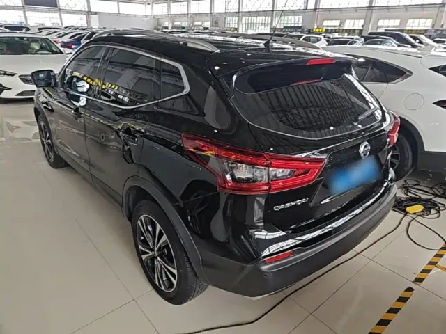Nissan Qashqai — Фото автомобиля 4