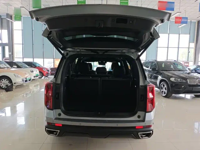 GAC Trumpchi GS8 — Фото автомобиля 18