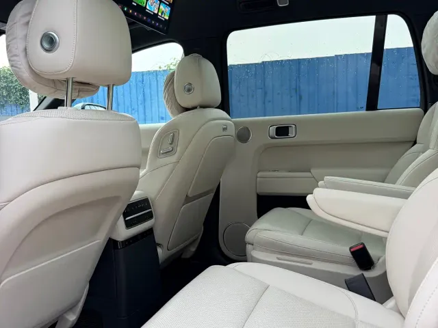 Li Auto L9 — Фото автомобиля 8