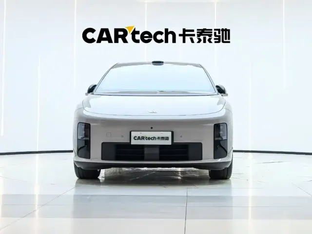 Li Auto Li Auto i6 2025 4WD Base Model — Фото автомобиля 6