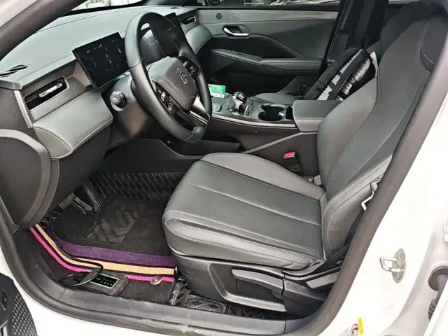 BYD Qin PLUS — Фото автомобиля 14