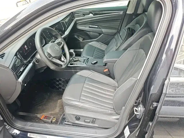 Volkswagen Passat — Фото автомобиля 14