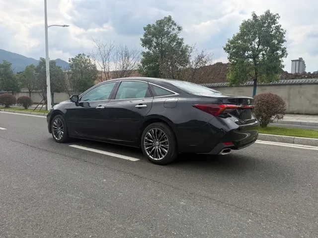 Toyota Avalon — Фото автомобиля 16