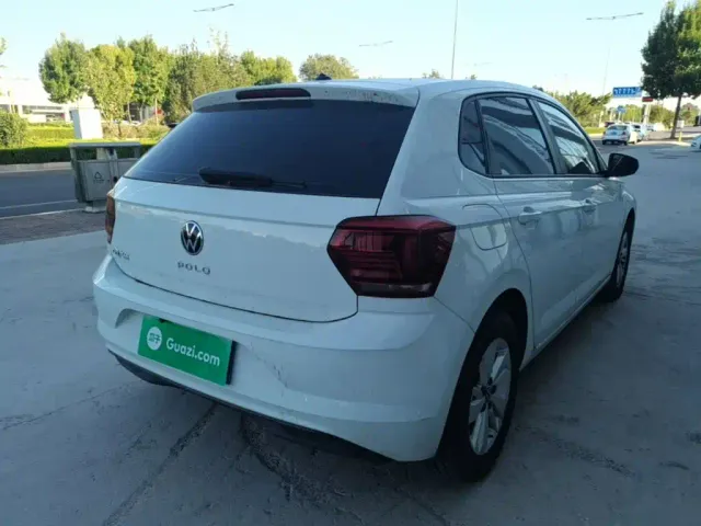 Volkswagen Polo — Фото автомобиля 6