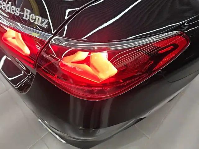 Mercedes-Benz E-Class — Фото автомобиля 7