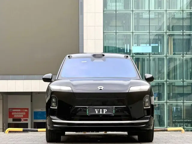 Фотография автомобиля — Nio ES8