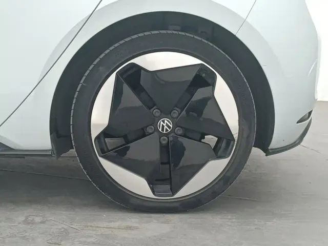 Volkswagen ID.3 — Фото автомобиля 7