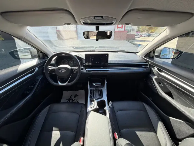 Geely Emgrand — Фото автомобиля 4