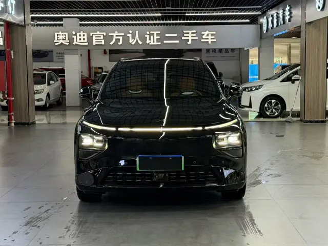 Xpeng G9 — Фото автомобиля 2