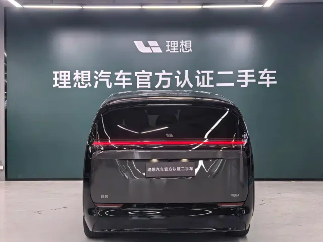 Li Auto MEGA — Фото автомобиля 4