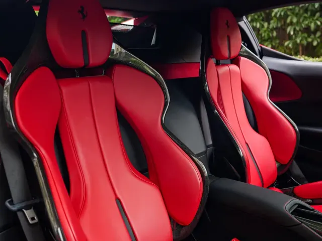 Ferrari SF90 — Фото автомобиля 16