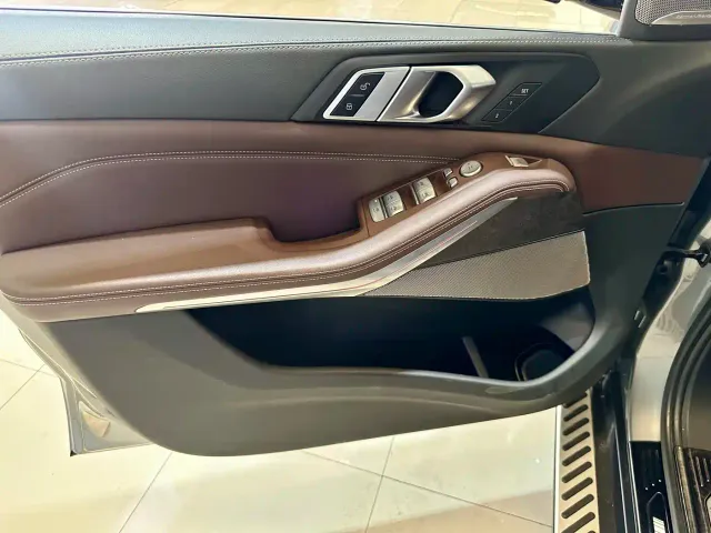 BMW X5 — Фото автомобиля 12