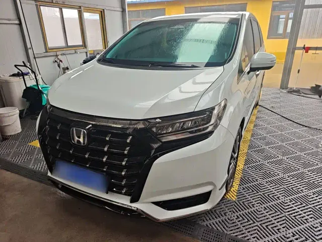 Фотография автомобиля — Honda Elysion