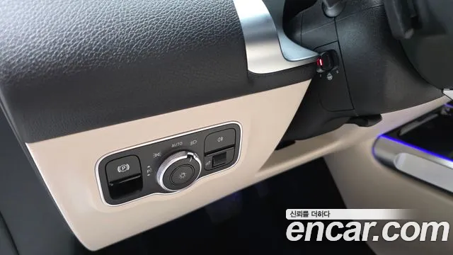 Mercedes-Benz EQB — Фото автомобиля 17