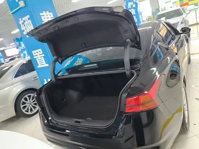 Nissan Teana — Фото автомобиля 18