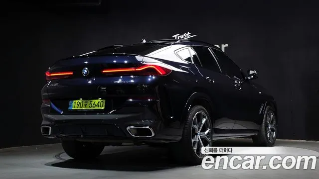 BMW X6 — Фото автомобиля 2