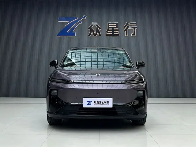 Leapmotor B10 — Фото автомобиля 8