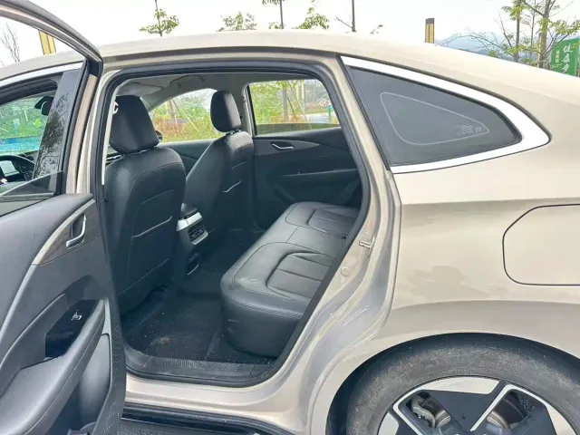 Wuling Starlight — Фото автомобиля 20