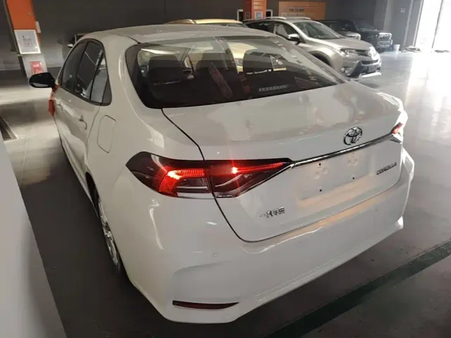 Toyota Corolla — Фото автомобиля 4