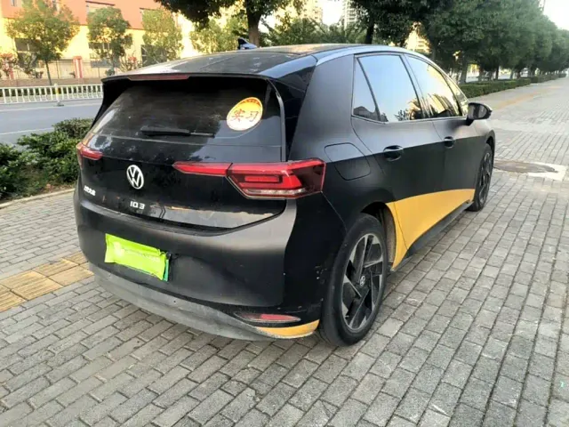 Volkswagen ID.3 — Фото автомобиля 6