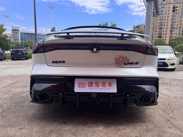 Changan UNI-V — Фото автомобиля 11