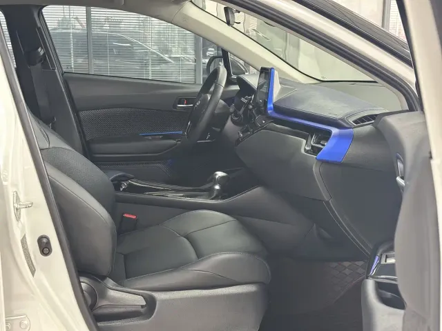 Toyota C-HR — Фото автомобиля 5