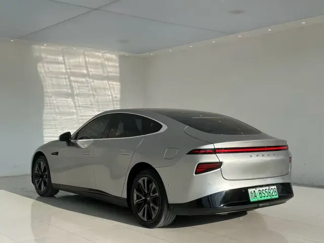 Xpeng P7 — Фото автомобиля 7