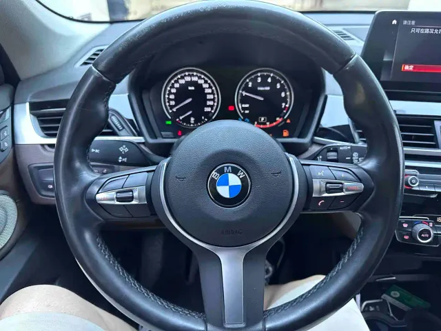 BMW X1 — Фото автомобиля 11