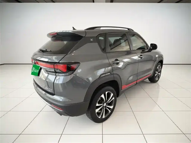 Changan CS35 Plus — Фото автомобиля 6