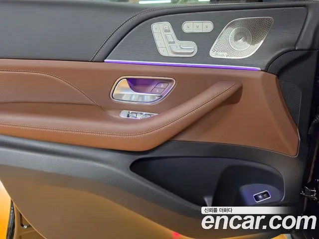 Mercedes-Benz GLE-Class — Фото автомобиля 17