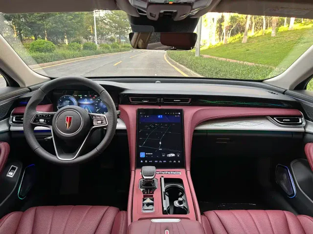 Hongqi H5 — Фото автомобиля 6