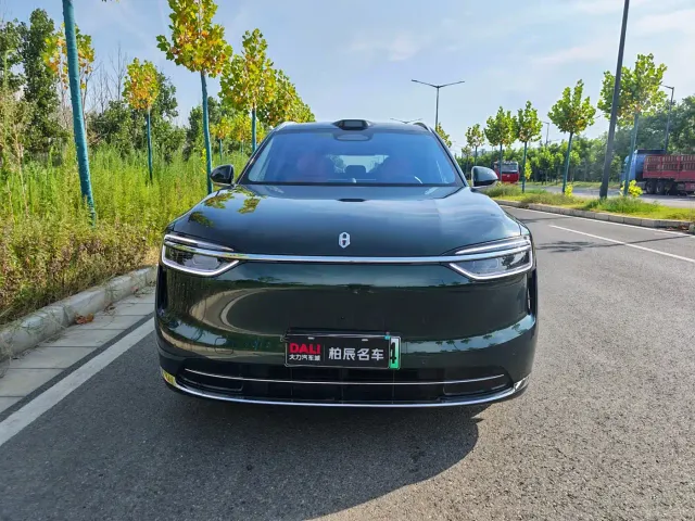 Aito M7 — Фото автомобиля 2