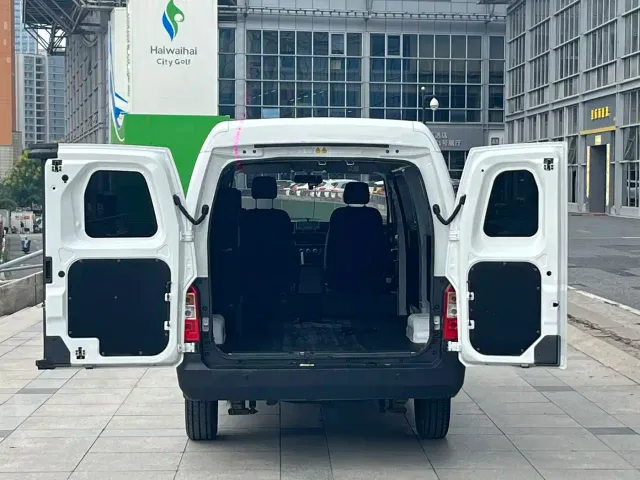 Karry Jiangtun E7 — Фото автомобиля 6