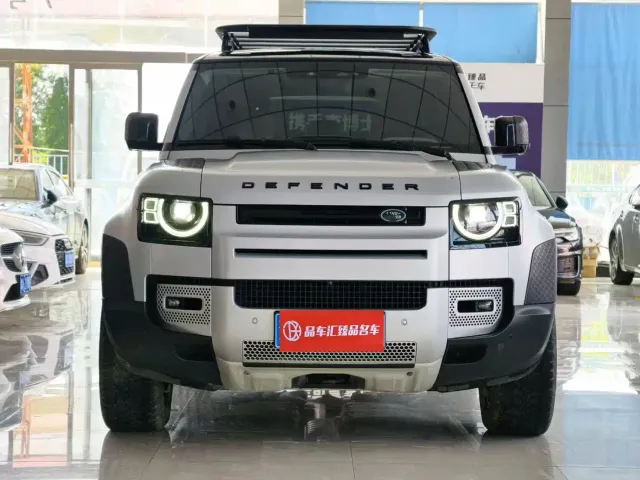 Land Rover Defender — Фото автомобиля 2