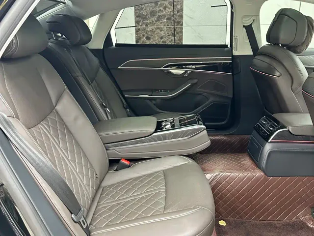 Audi A8 — Фото автомобиля 13